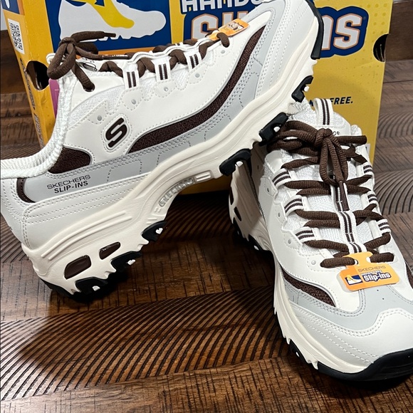 Skechers D’Lites Slip-Ins Cream and Brown Sneakers - Picture 2 of 8